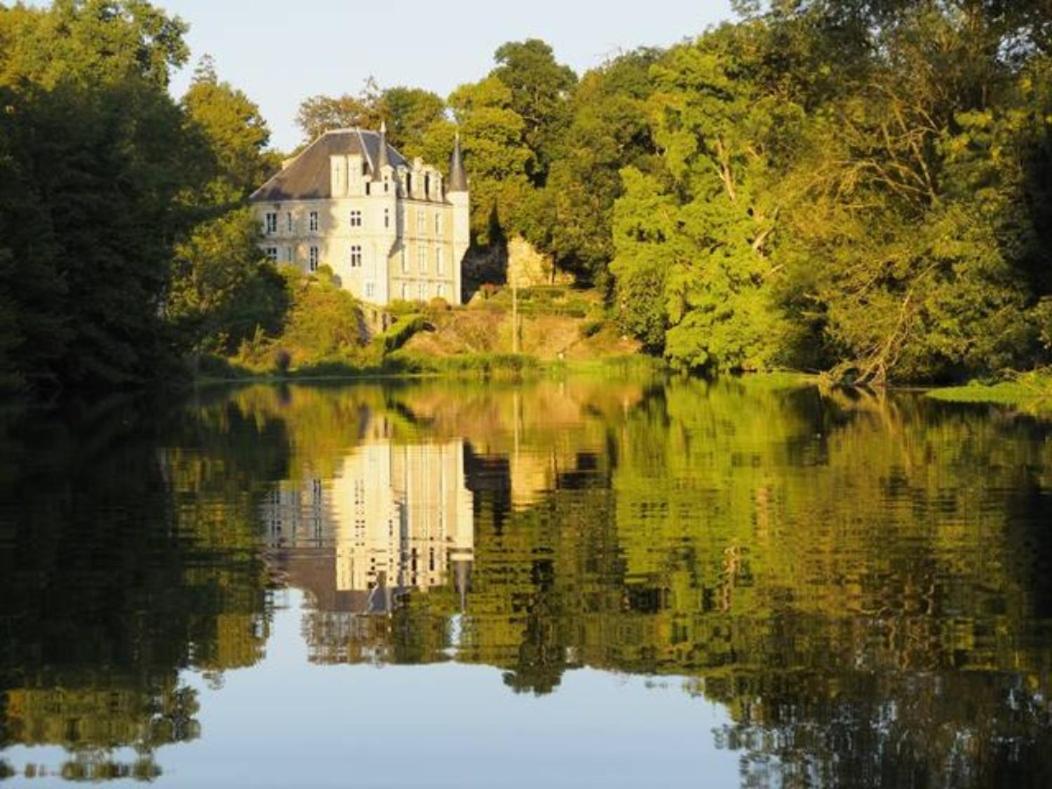 Chateau Des Loups - Les Cedres Bleus Echire Экстерьер фото