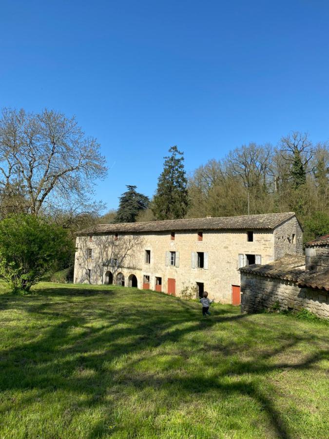 Chateau Des Loups - Les Cedres Bleus Echire Экстерьер фото